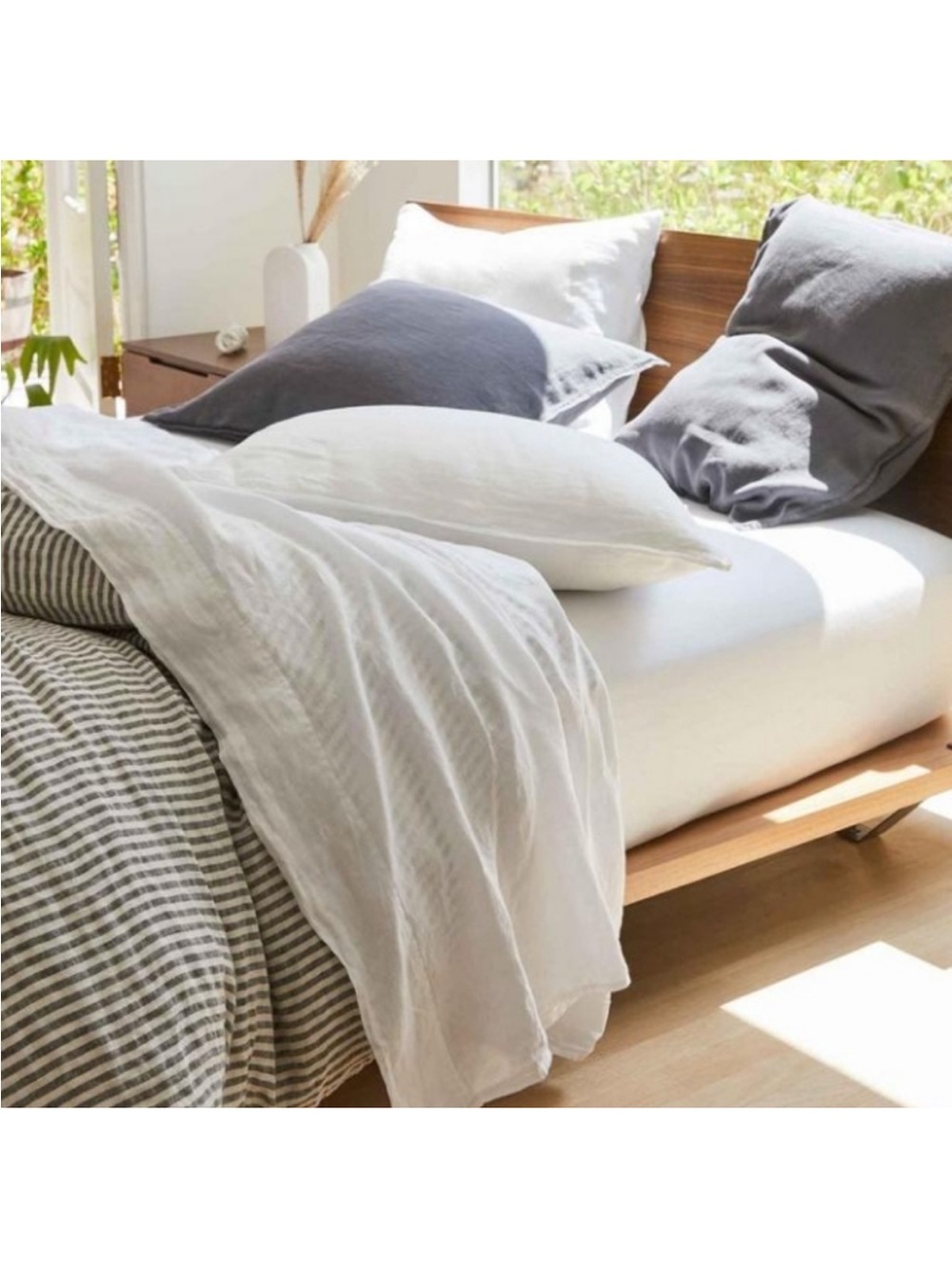 EUC Brooklinen King Linen Duvet Cover Striped Gray and White Bedding